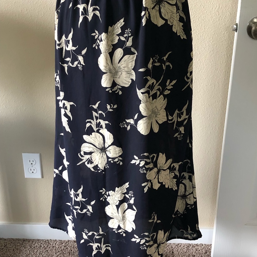 Navy blue with cream colored flowers dress. Size S. - Picture 4 of 12